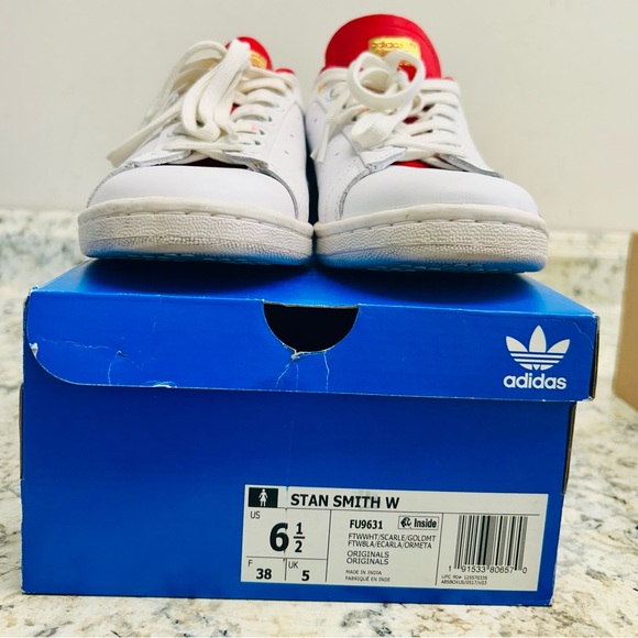 adidas FU9631 Stan Smith White Sneakers with Red M5.5/W7 - Picture 2 of 3